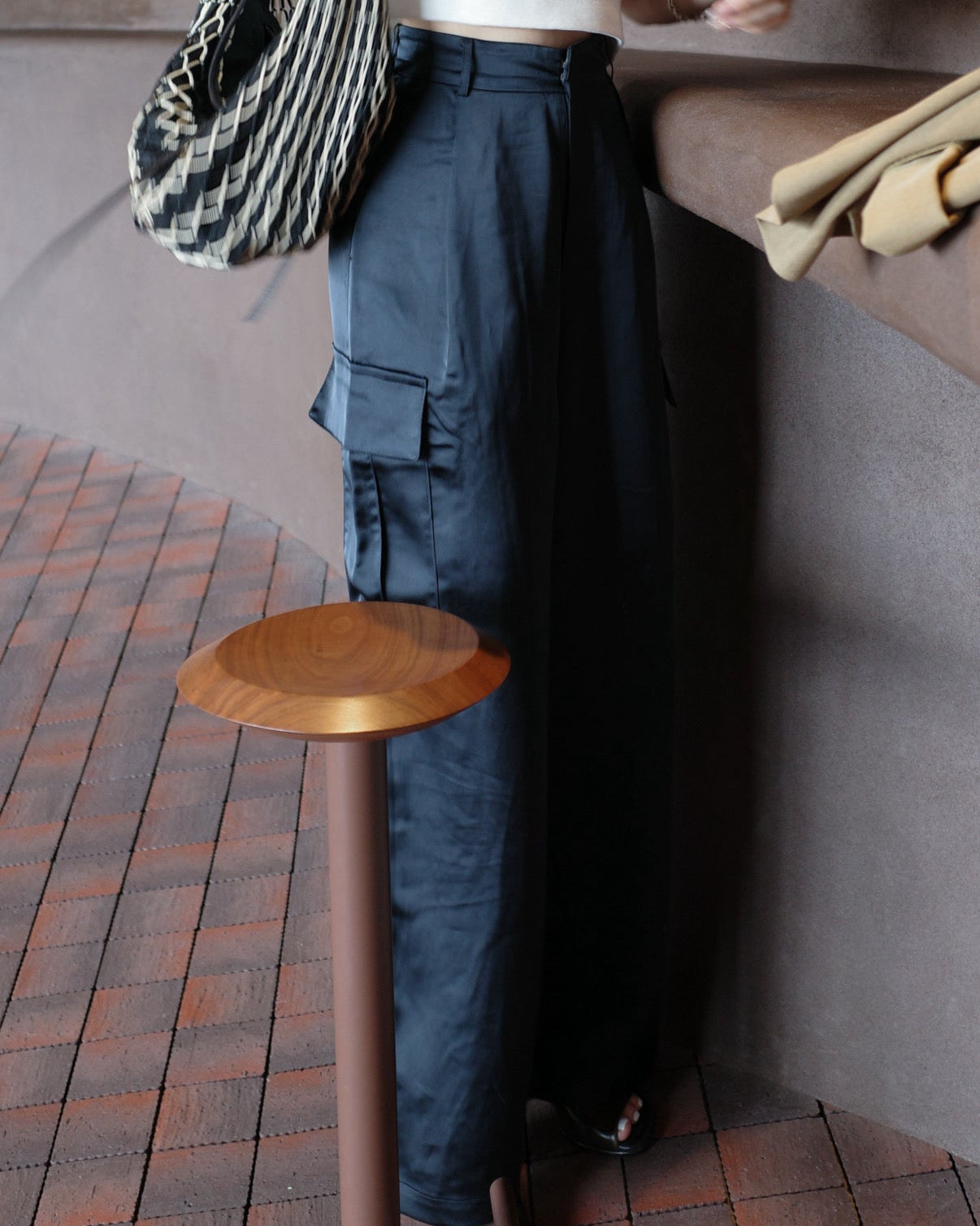 サテンイージーカーゴパンツ